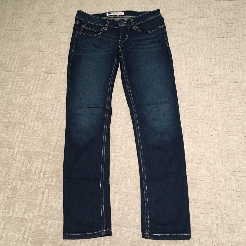Levi’s Demi Curve jeans